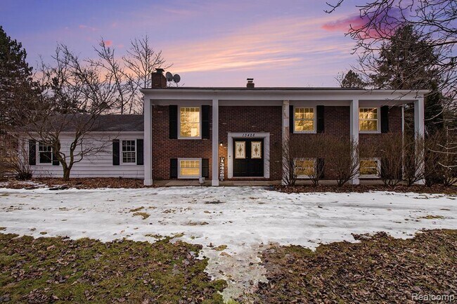 Foto del edificio - 13428 Sequoia Ln