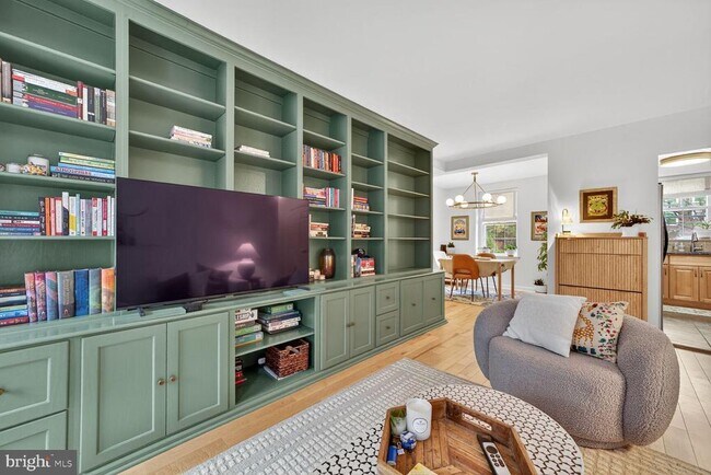 Foto del edificio - 3811 39th St NW