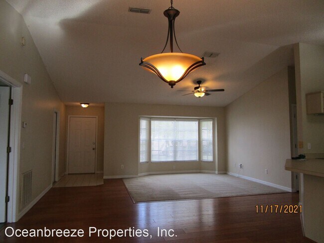 Foto del edificio - 3 br, 2 bath House - 1316 Umbrella Tree Drive