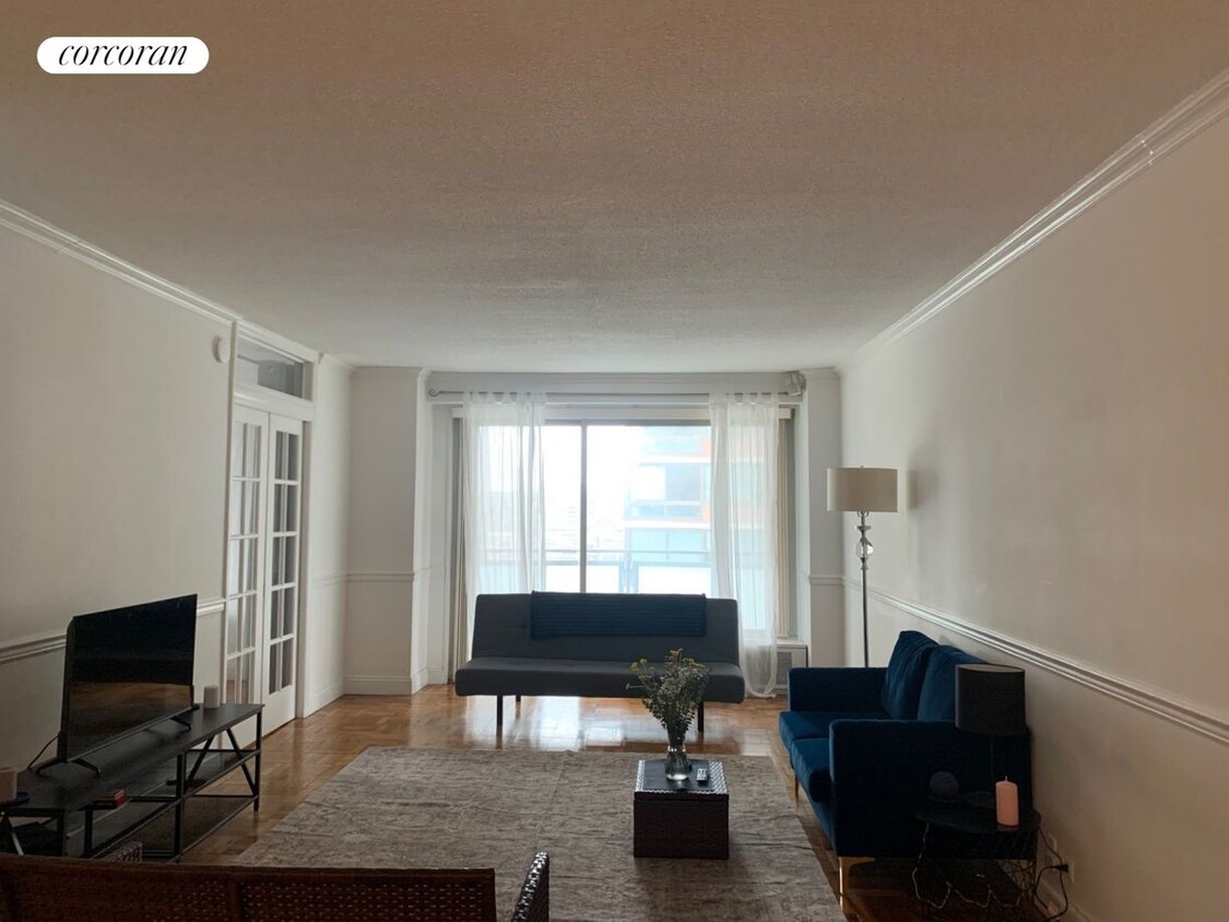 Foto principal - 300 E 40th St