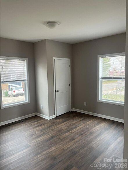 Building Photo - 205 Wood St