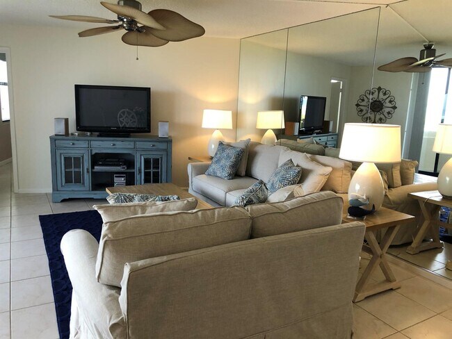 Building Photo - 2800 N Ocean Dr