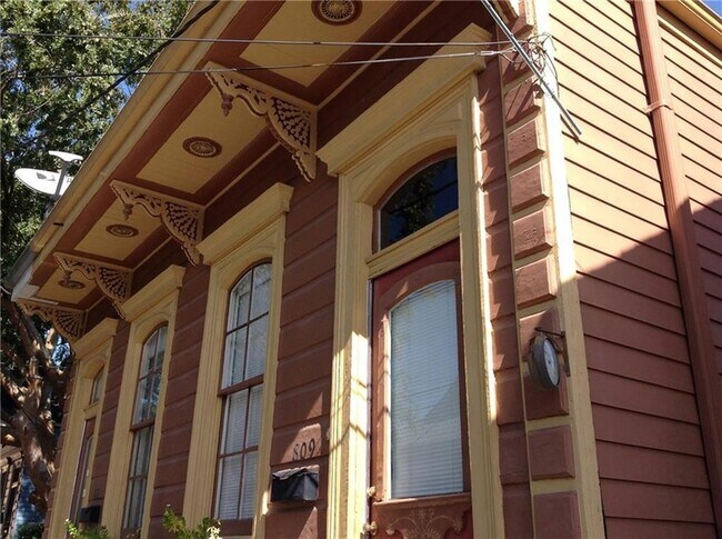 Foto del edificio - 809 France St