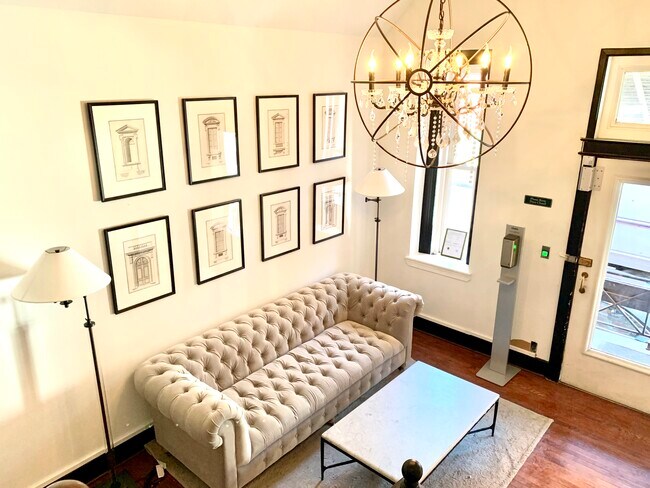 Foto del edificio - The Suites at 115 E Eager