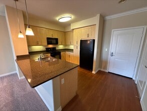 Interior Photo - Stadium House Apartments