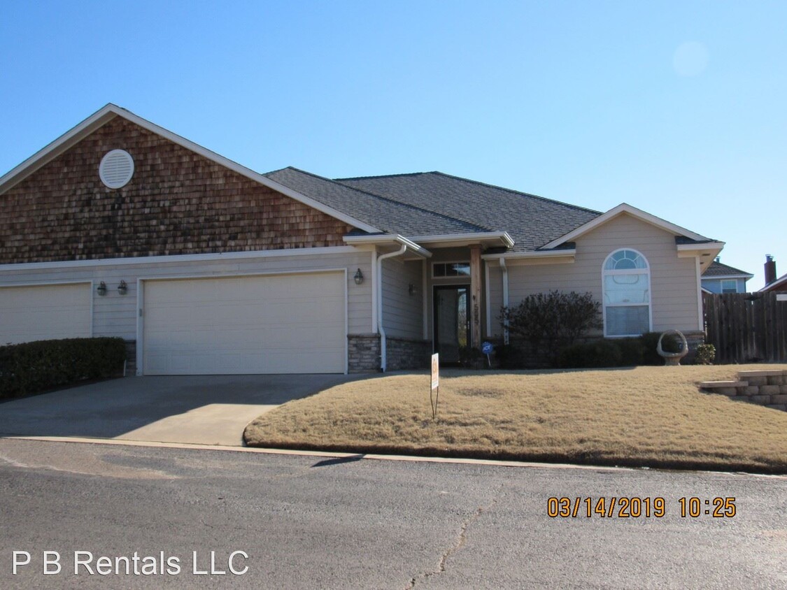 Primary Photo - 3 br, 2 bath House - 505 NW Fairway Villa ...