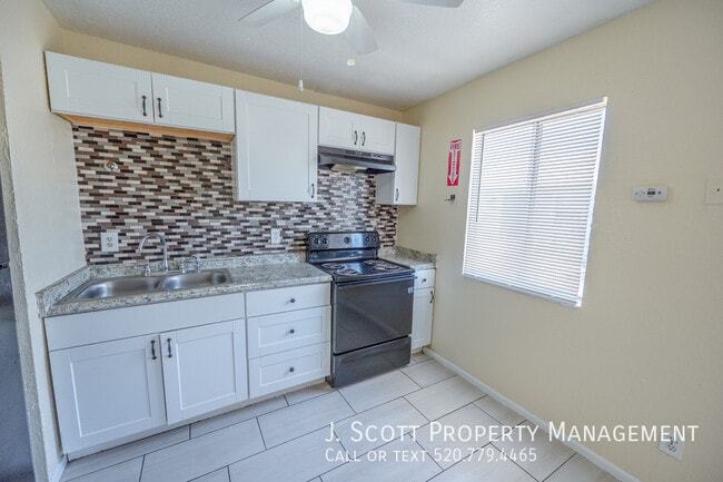 Photo - 1753 E Harvard St Apartment