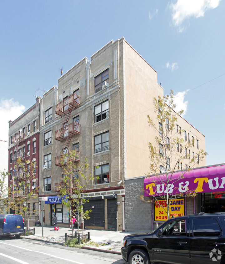 Foto principal - 854 Hunts Point Ave