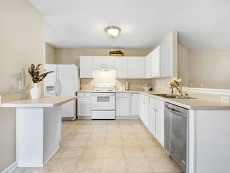 Kitchen - 3337 Tarleton W