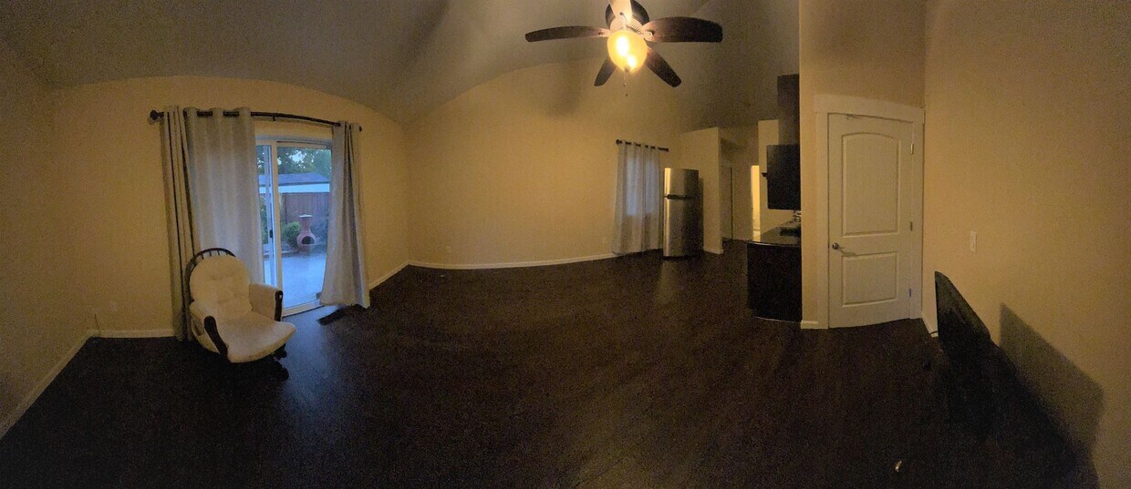 Foto principal - 433 NE 49th Ave