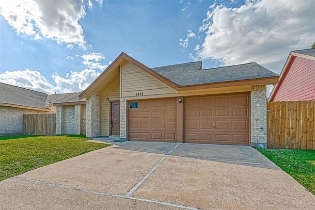 Building Photo - 1414 Elkwood Dr