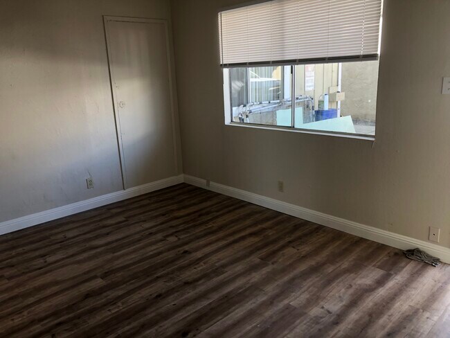 Foto del edificio - 1023 N Idaho St