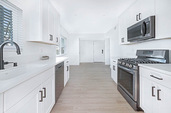 Foto del edificio - 11602 Freeman Ave