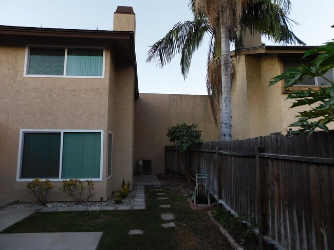 Foto del edificio - 3525-3529 W. Park Balboa Ave.