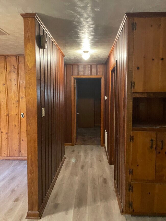 Building Photo - 111 Japonica Ln