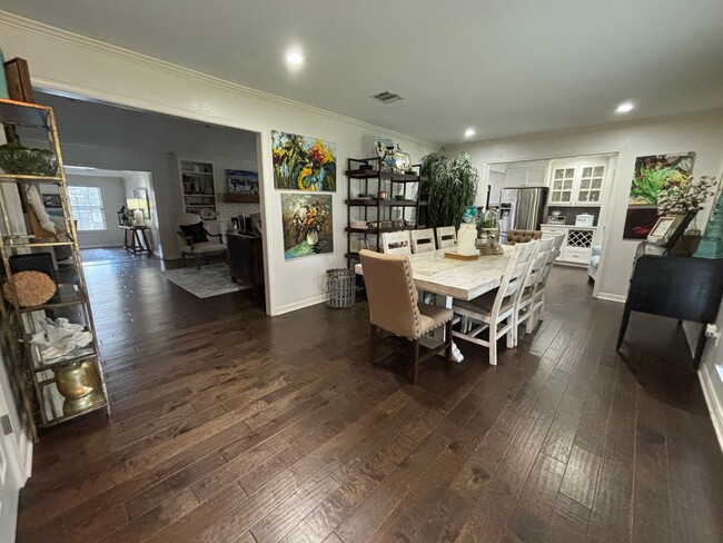 Building Photo - ELLERBE ROAD ESTATES BEAUTY