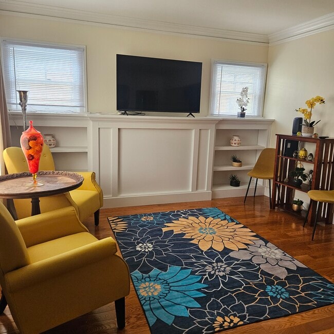 Building Photo - 4911 8th Ave