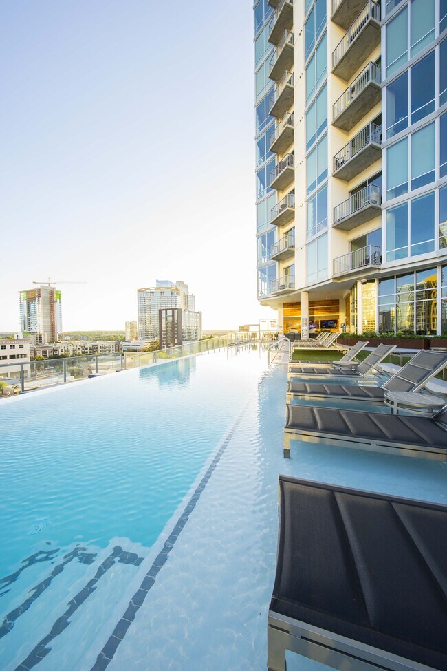 Foto del edificio - Stylish 1 BR Available For Rent
