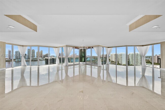 Foto del edificio - 3370 Hidden Bay Dr