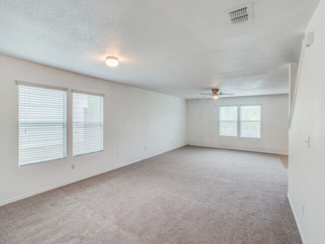 Building Photo - San Antonio, TX - House - $2,145.00 Availa...