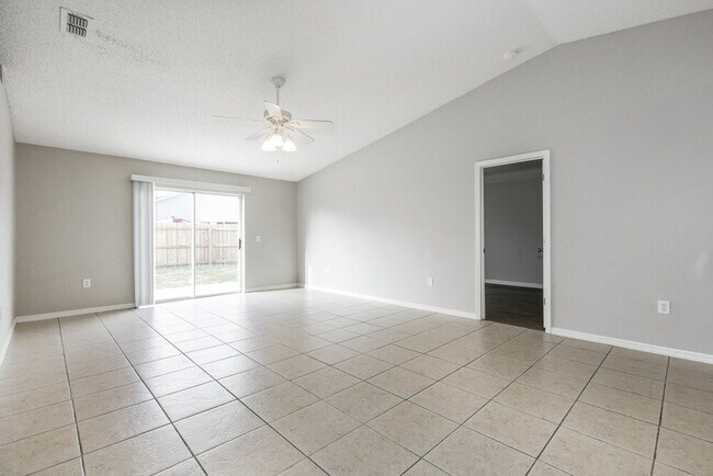 Foto del edificio - 4712 Newbourne Way