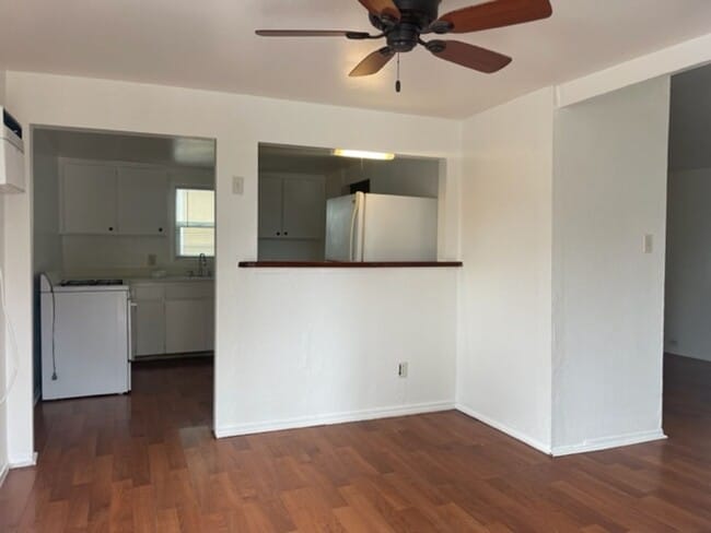 Building Photo - Price Reduced!! 1 bedroom Home in Old Town...