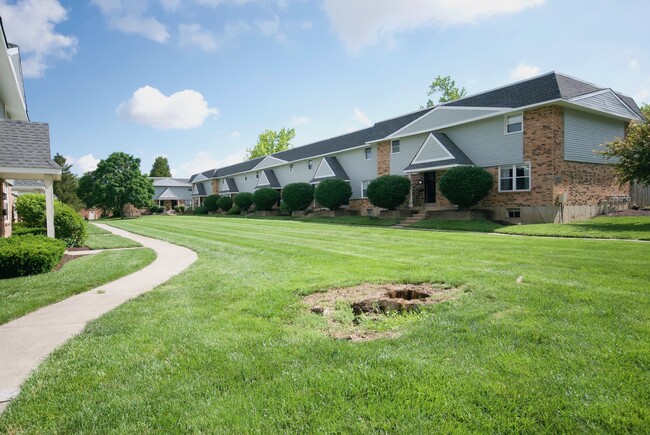 Foto del edificio - The Groves Apartments and Townhomes