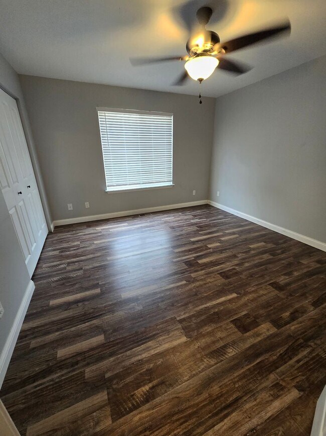 Building Photo - 1849 Woodland Trl