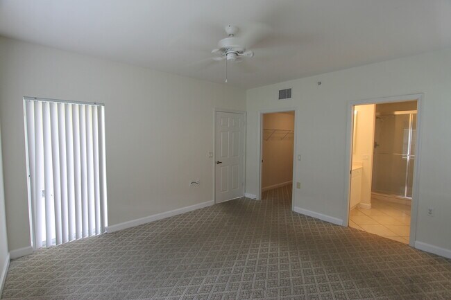 Foto del edificio - **BRIDGEWATER BAY**3 BED / 2 BATH**LAKE VIEW**NORTH NAPLES**
