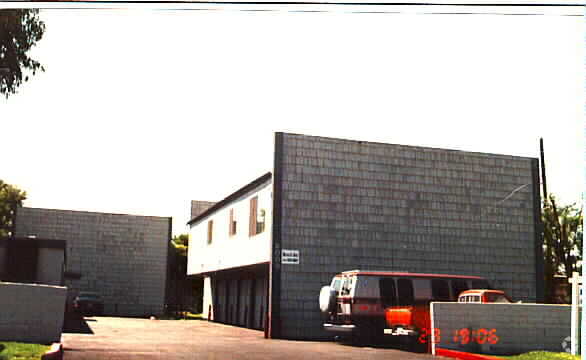 Building Photo - Maple Street Apartments