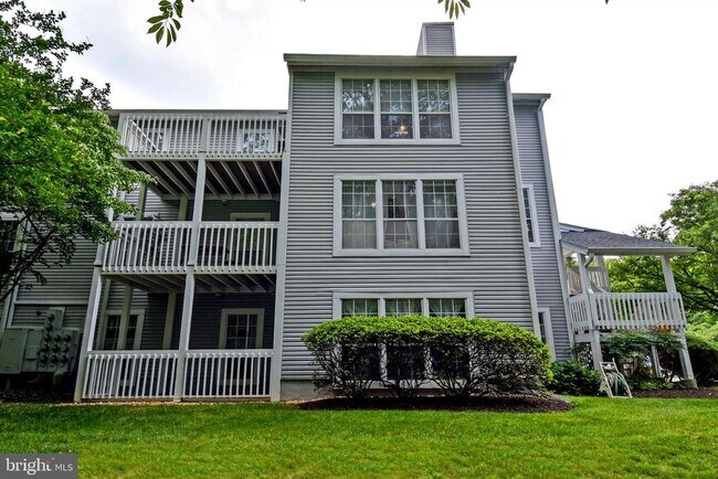 Building Photo - 12040 Cardamom Dr