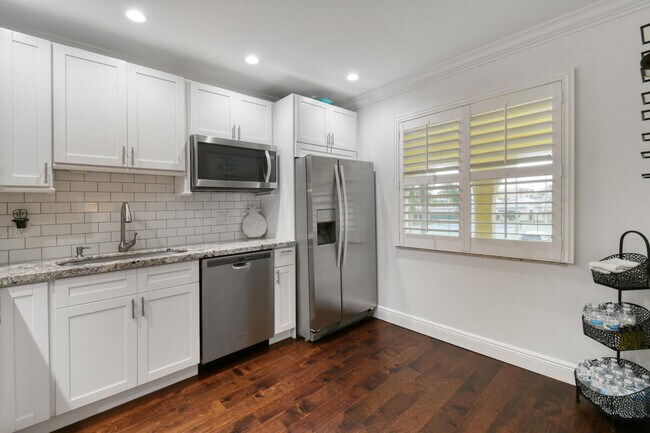 Foto del edificio - 717 US-1