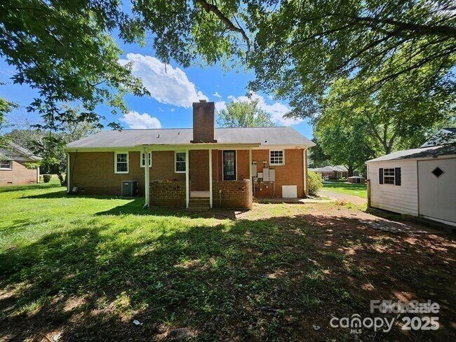 Building Photo - 1109 Reid Harkey Rd