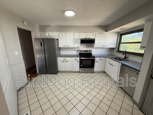 Building Photo - 3772 Dehner Dr