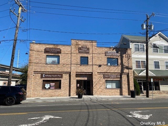 Primary Photo - 1732 Great Neck Rd