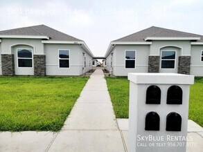 Building Photo - 1804 Davenport St