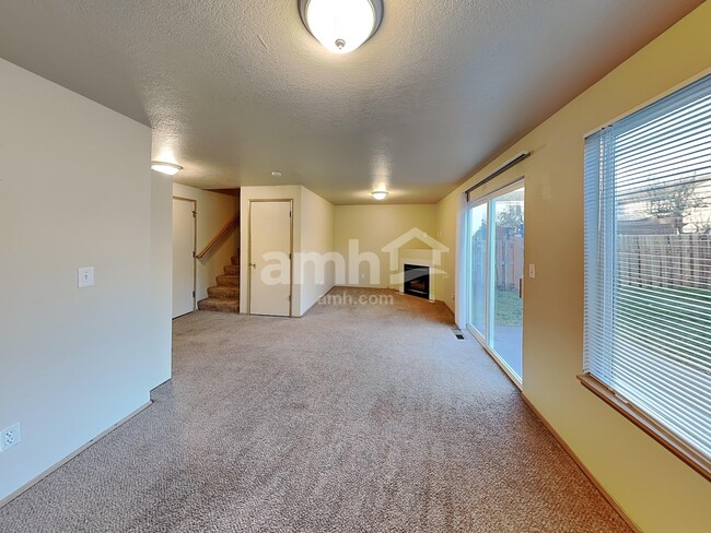 Foto del edificio - 16979 SW Steele Way