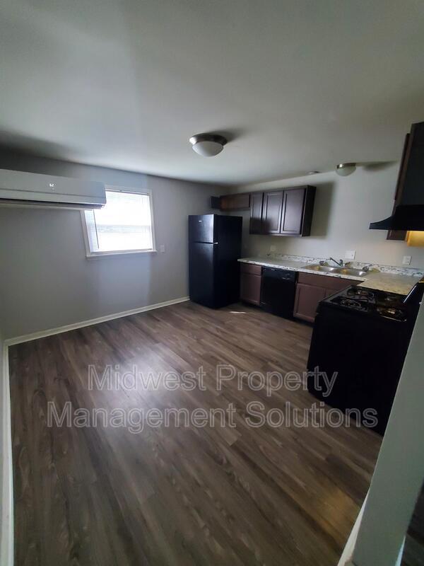 Foto del edificio - 1857 E 8th St