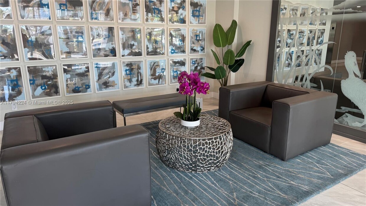 Foto del edificio - 16546 NE 26th Ave