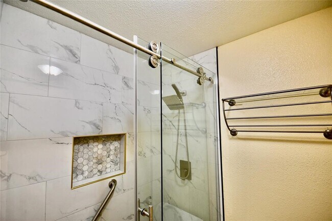 Foto del edificio - 1818 Augusta Dr