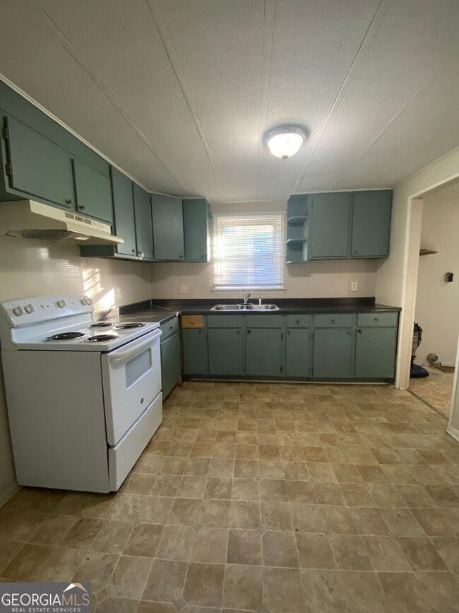 Building Photo - 95 Fairground Rd