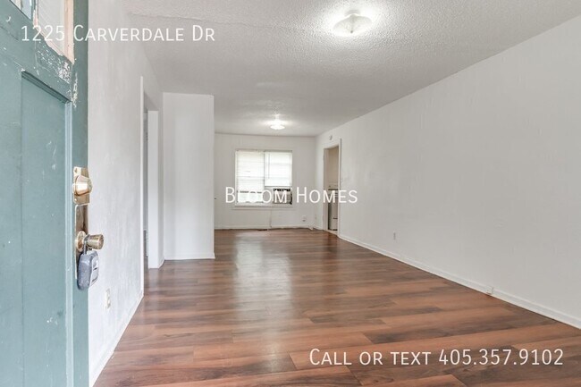 Building Photo - 1225 Carverdale Dr