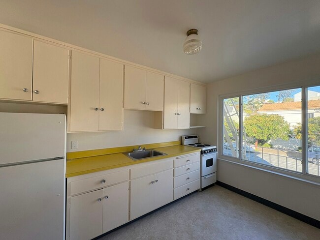 Foto del edificio - 2901 Cabrillo St