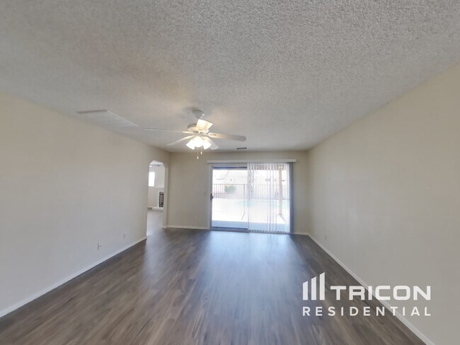 Foto del edificio - 303 W Barrow Drive Chandler AZ