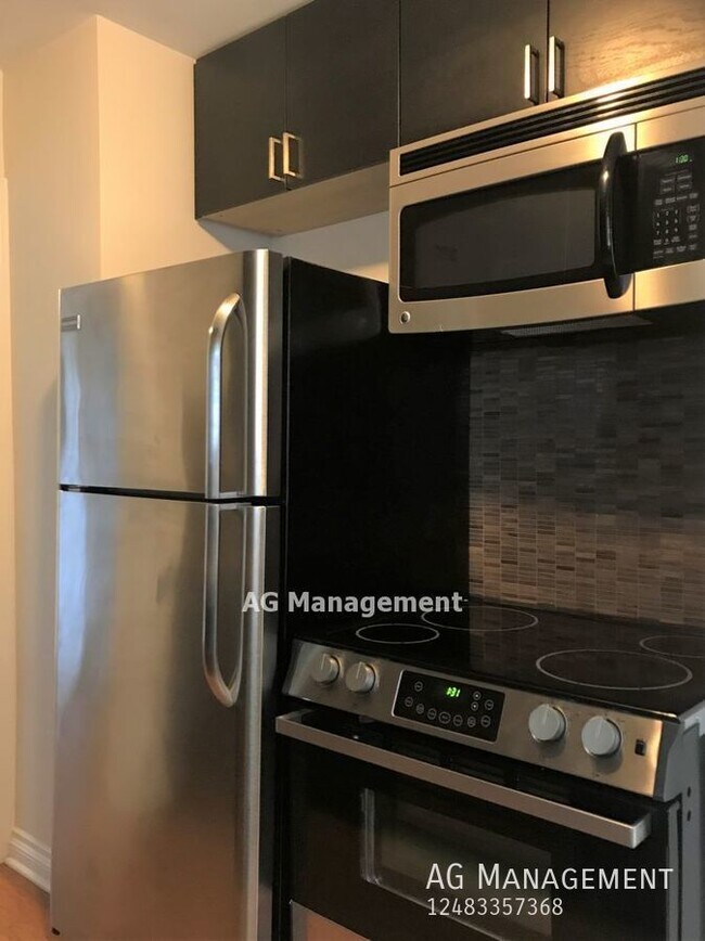 Building Photo - 3847 Robina Ave - Adorable Berkley 2Bed/1B...
