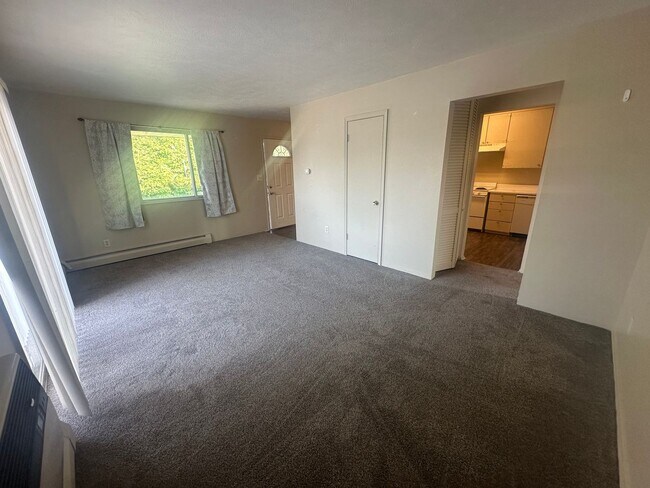 Building Photo - Gueck Con.-  Pacific Blvd Apartments