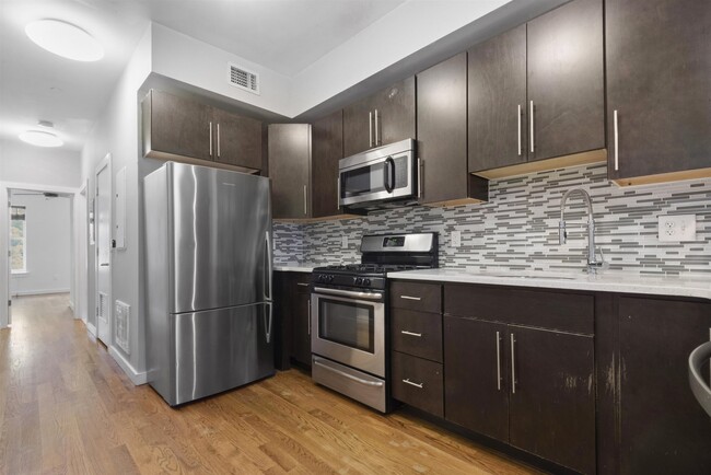 Foto del edificio - 274 6th St