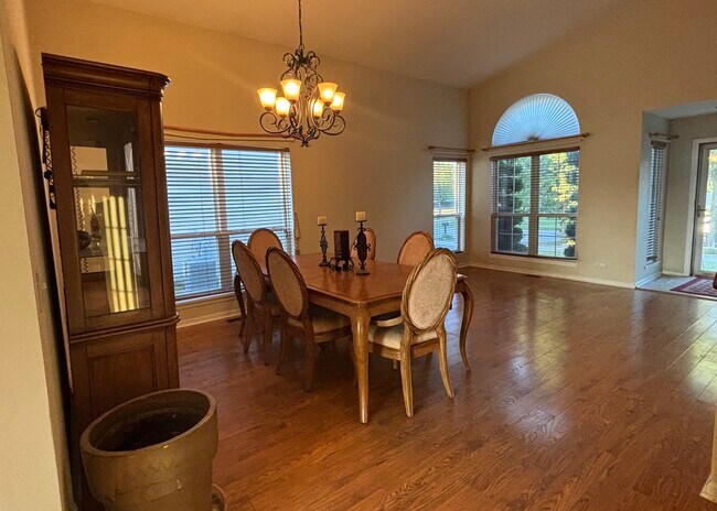 Foto del edificio - 2081 Litchfield Ln