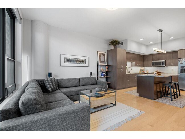 Foto del edificio - 740 Portland Ave