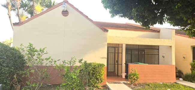 Building Photo - 14912 SW 88th Ter